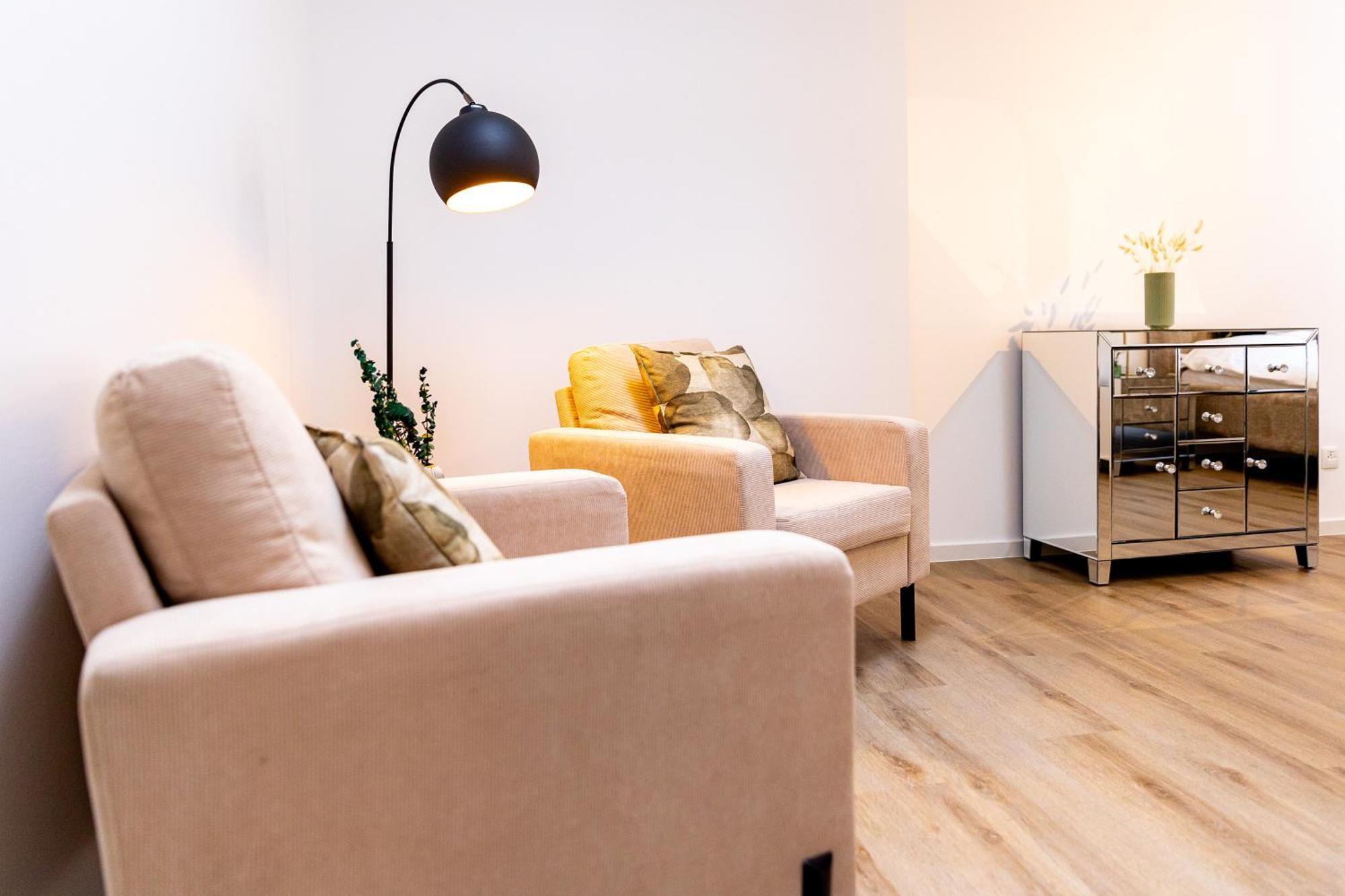 Ferienwohnung Fuer 6: Zentrum, Wifi, Tv, Kueche, Neu Бад-Нойенар-Арвайлер Экстерьер фото