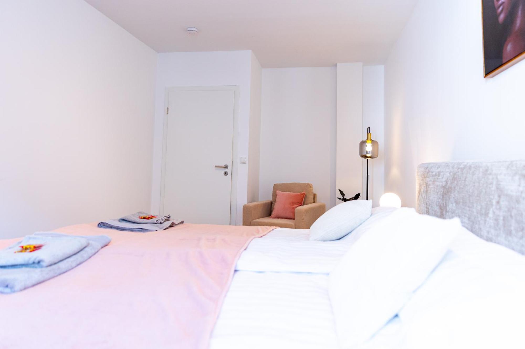 Ferienwohnung Fuer 6: Zentrum, Wifi, Tv, Kueche, Neu Бад-Нойенар-Арвайлер Экстерьер фото